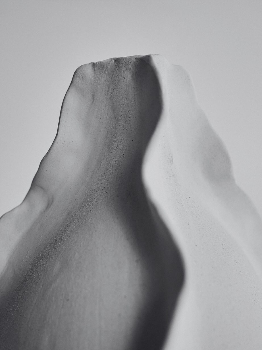 Pliegue de barro blanco